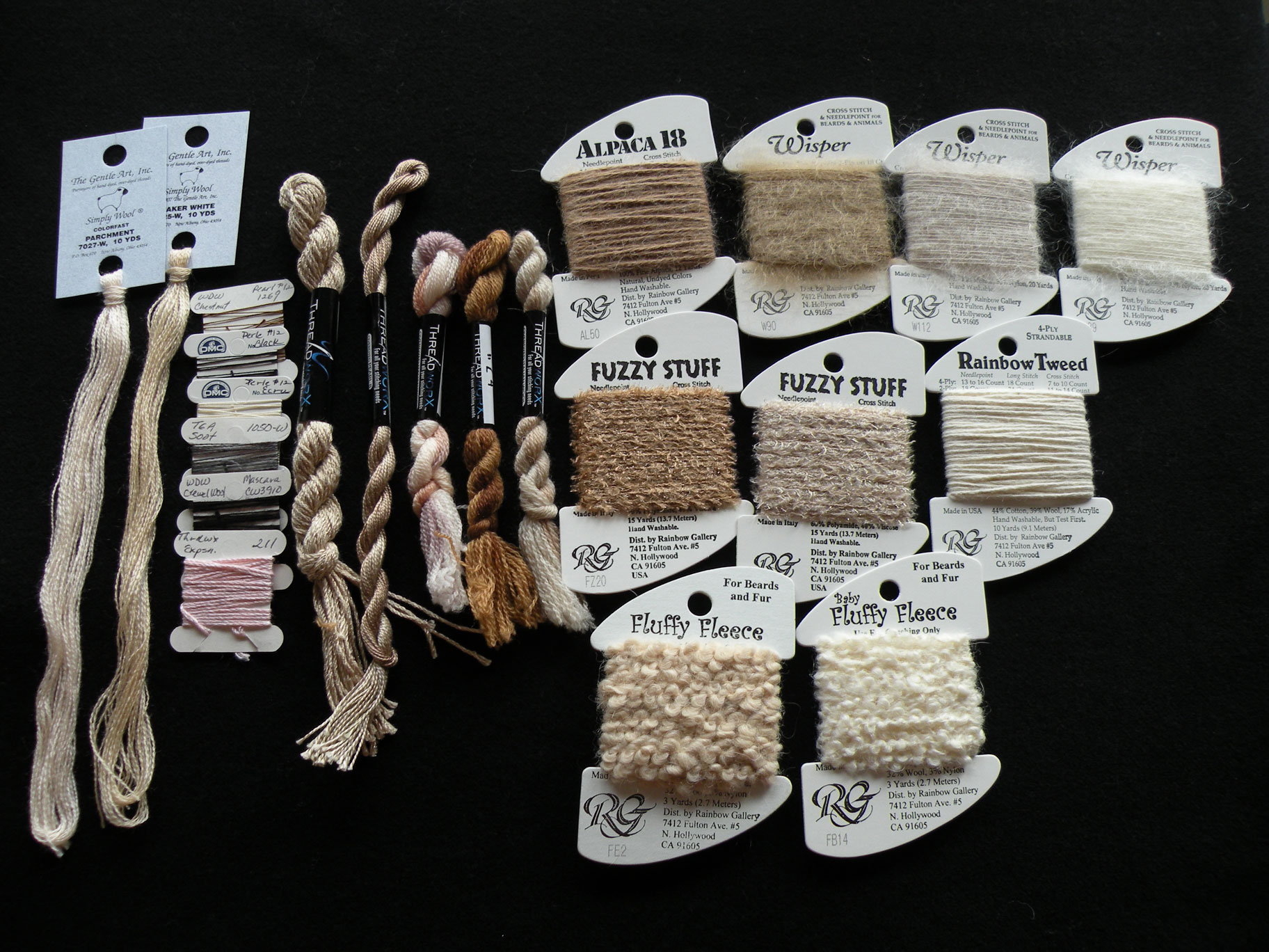 Cardinal & Dogwood 9 Hooped Wool Applique Stitch Kit - Artsi2